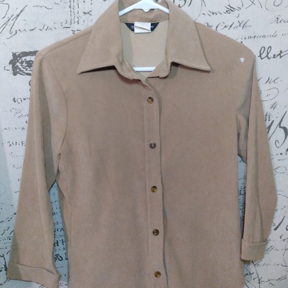 #95 Sprit De Corp Tan Button-Up Shirt (Size S) - Picture 1 of 9